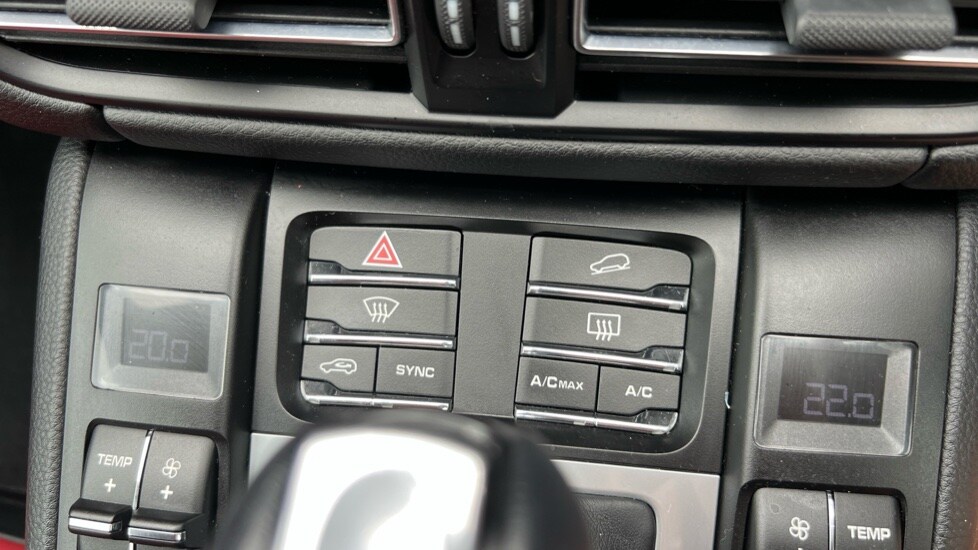 Used Porsche Macan 2020 for sale - 75967203: Photo 40