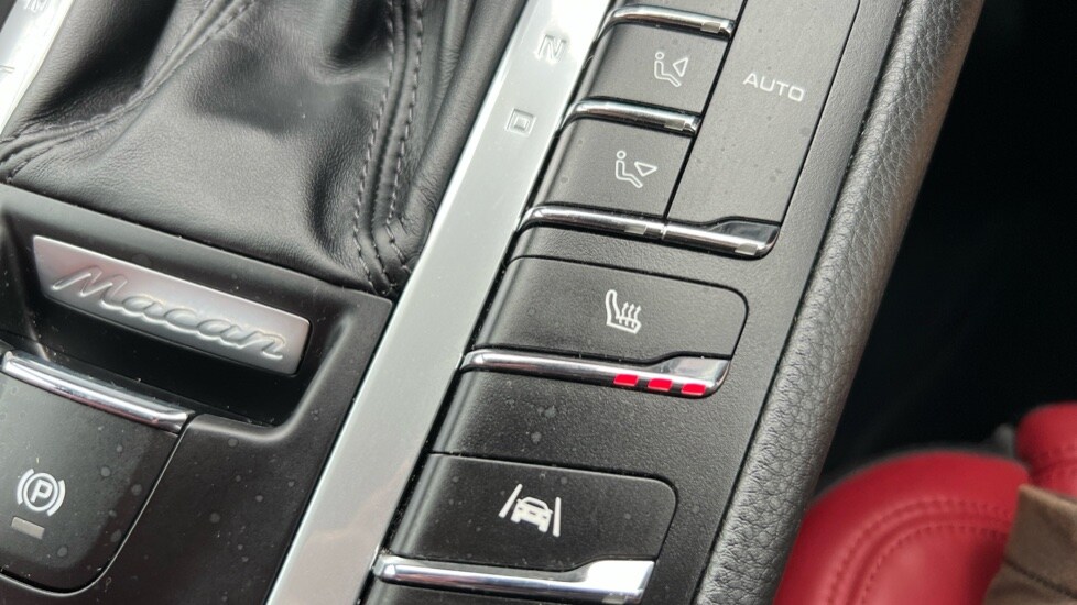 Used Porsche Macan 2020 for sale - 75967203: Photo 41