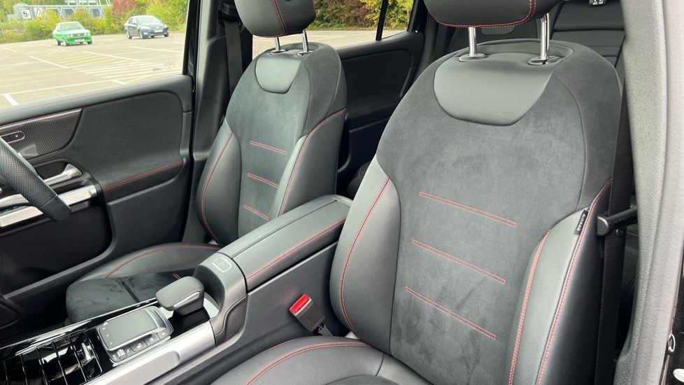 Used Mercedes-Benz GLB 2022 for sale - 76079037: Photo 14