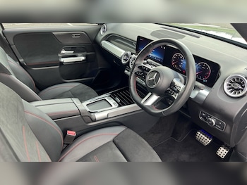 Used Mercedes-Benz GLB 2024 for sale - 76458899: Photo