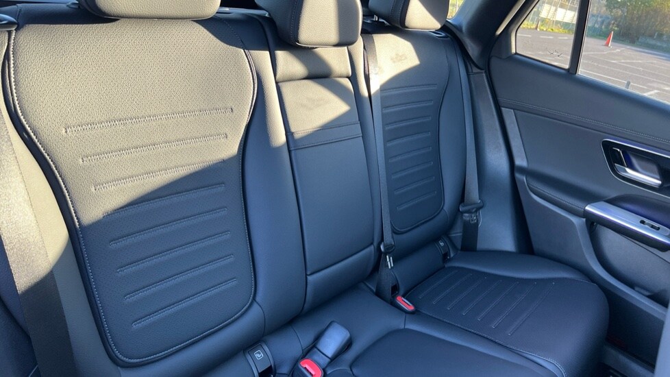 Used Mercedes-Benz GLC 2024 for sale - 76873589: Photo 15