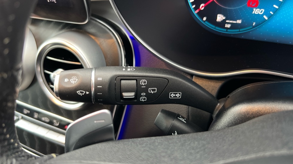 Used Mercedes-Benz GLC 2022 for sale - 76966801: Photo 32