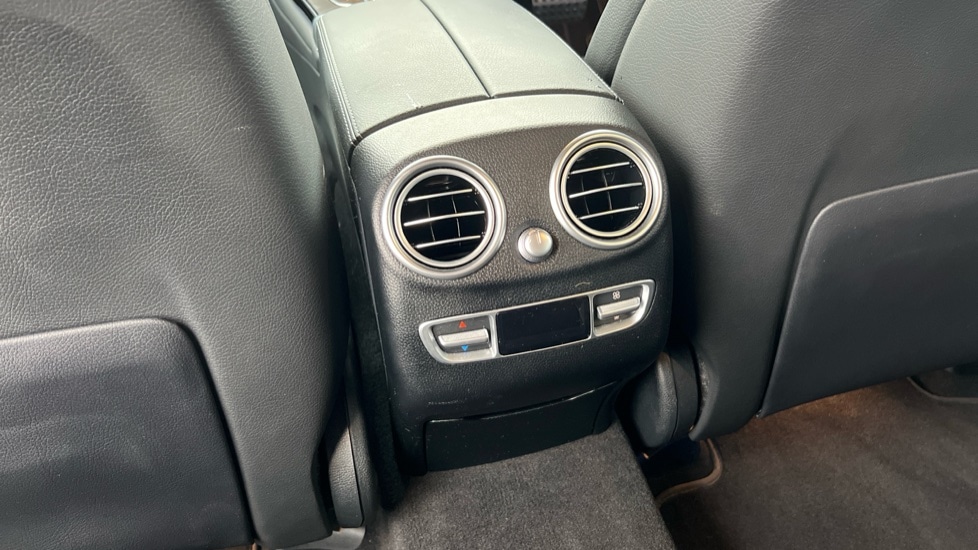 Used Mercedes-Benz GLC 2022 for sale - 76966801: Photo 36