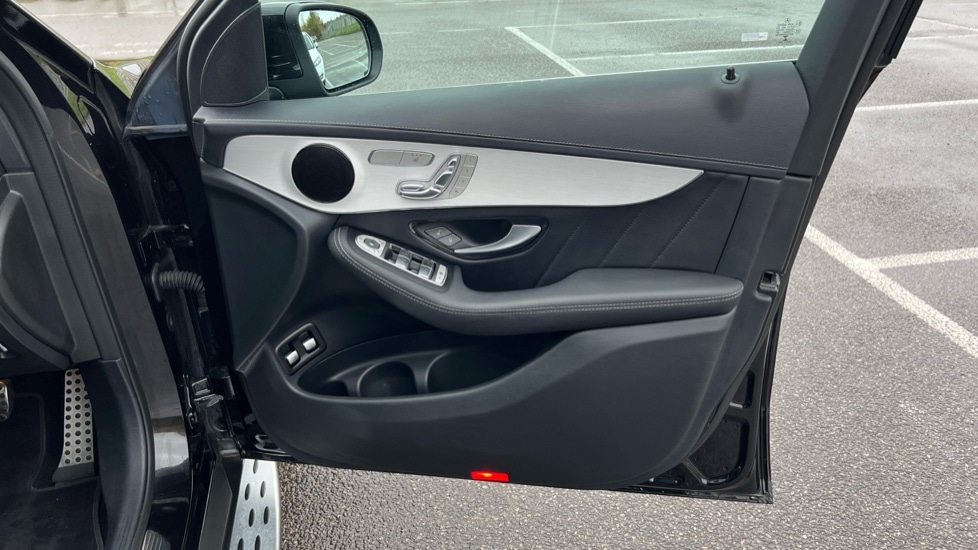 Used Mercedes-Benz GLC 2022 for sale - 76966801: Photo 37