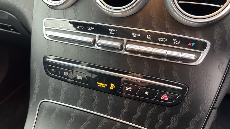 Used Mercedes-Benz GLC 2022 for sale - 76966801: Photo 42