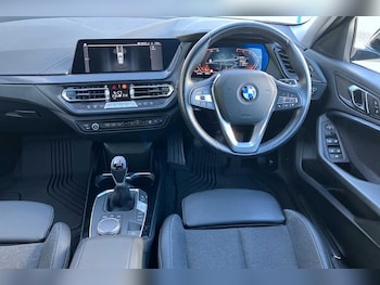Used BMW 1 Series 2023 for sale - 76020290: Photo