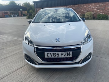 Used Peugeot 208 2015 for sale - 75626666: Photo