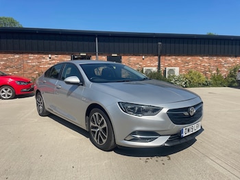 Vauxhall - Insignia