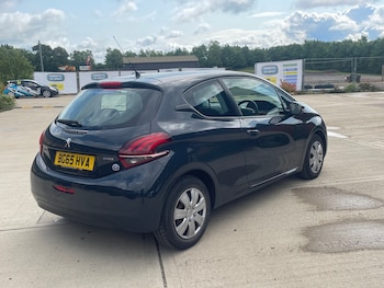 Used Peugeot 208 2015 for sale - 75626661: Photo