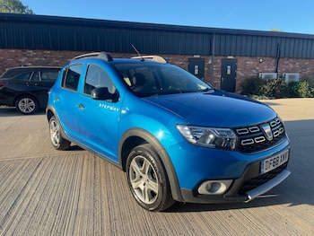Used Dacia Sandero Stepway 2019 for sale - 76070077: Photo