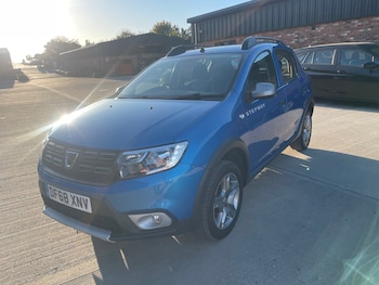 Used Dacia Sandero Stepway 2019 for sale - 76070077: Photo