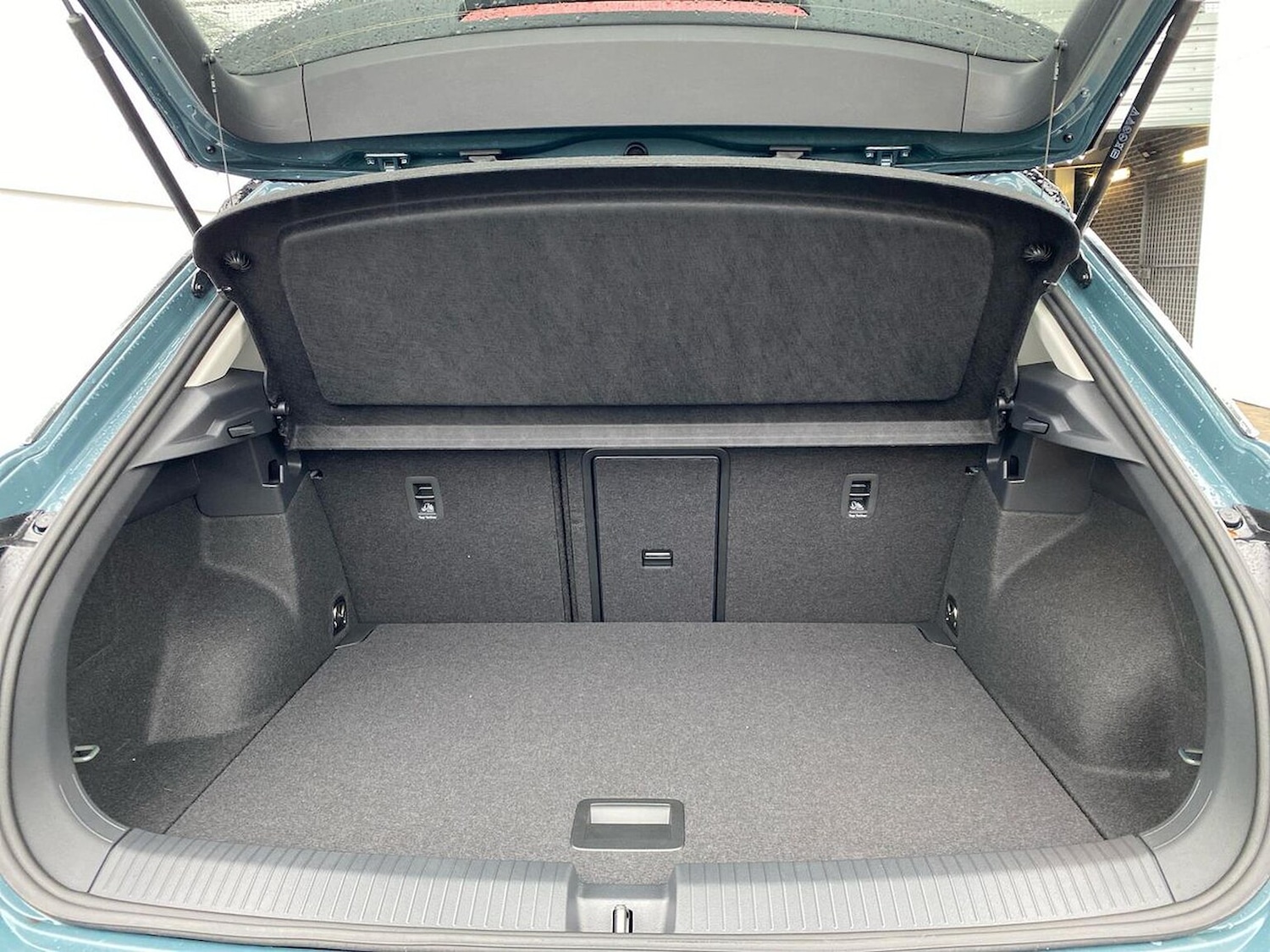 Used Volkswagen T-Roc 2025 for sale - 76127147: Photo 17