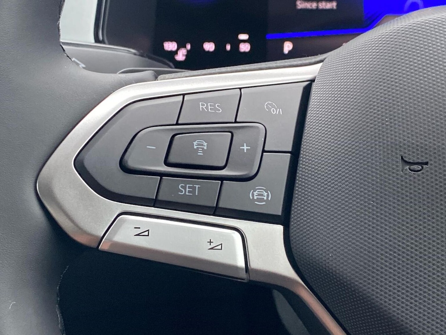 Used Volkswagen T-Roc 2025 for sale - 76127147: Photo 26