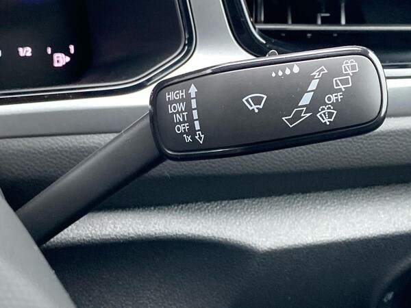 Used Volkswagen T-Roc 2025 for sale - 76127147: Photo 27