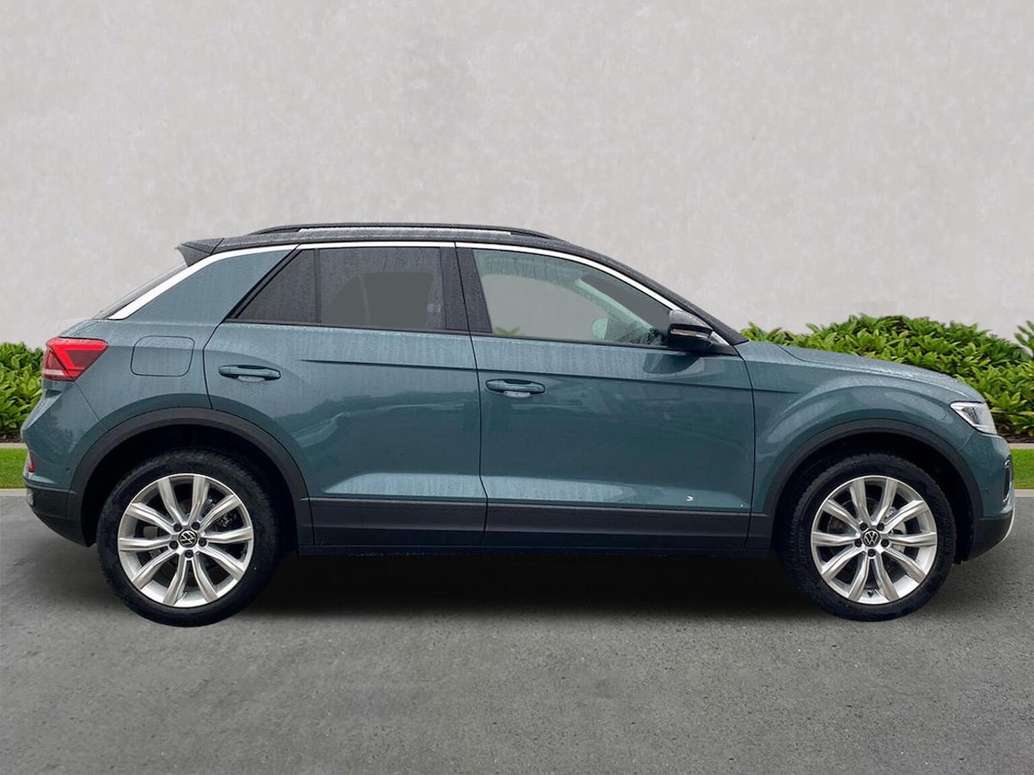 Used Volkswagen T-Roc 2025 for sale - 76127147: Photo 3