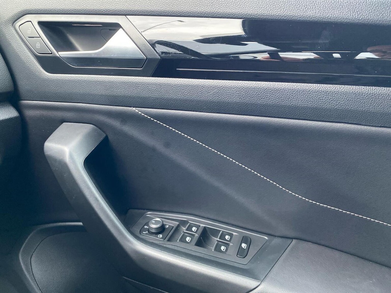 Used Volkswagen T-Roc 2022 for sale - 77488135: Photo 21