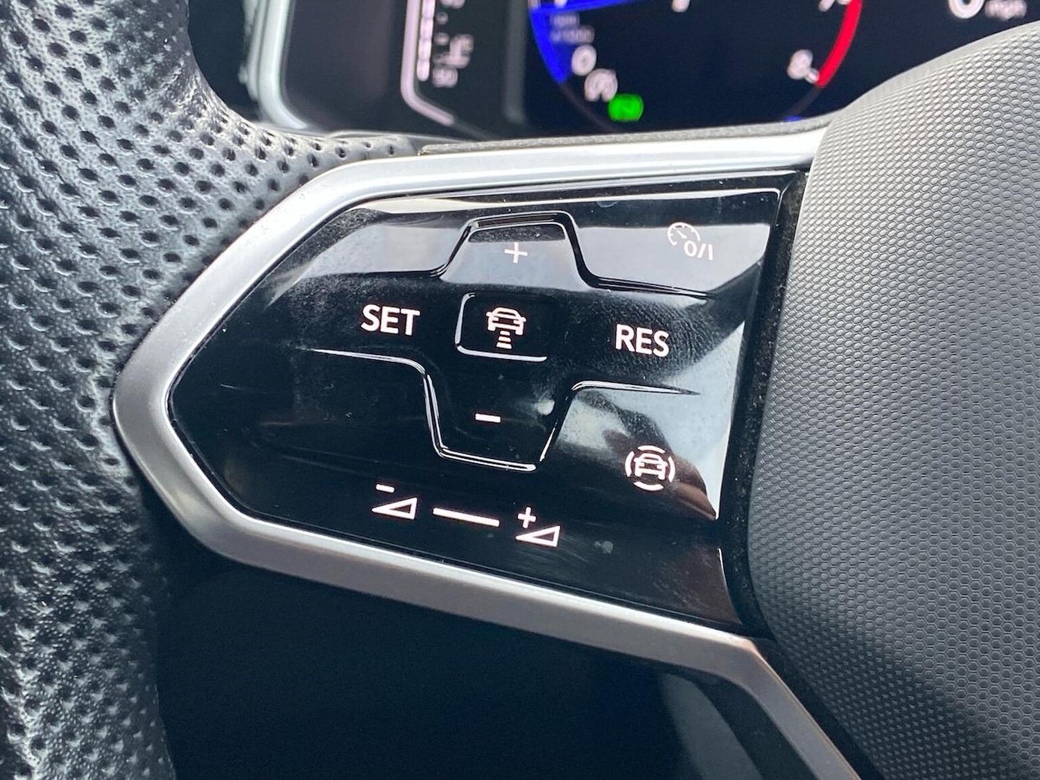 Used Volkswagen T-Roc 2022 for sale - 77488135: Photo 27