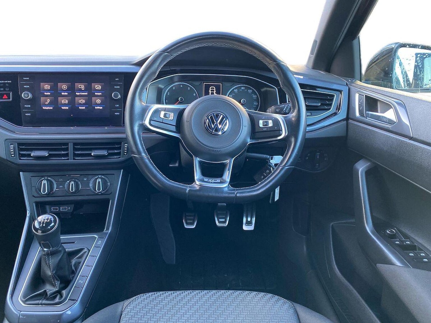 Used Volkswagen Polo 2020 for sale - 76777345: Photo 9