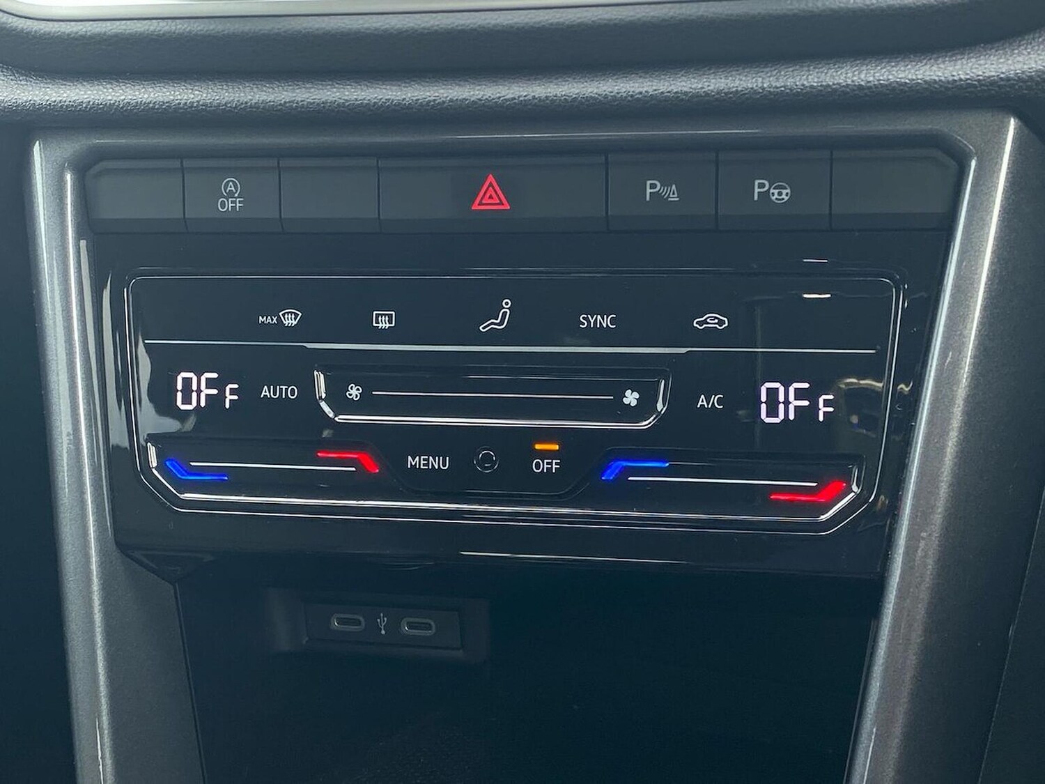 Used Volkswagen T-Roc 2023 for sale - 75987663: Photo 12