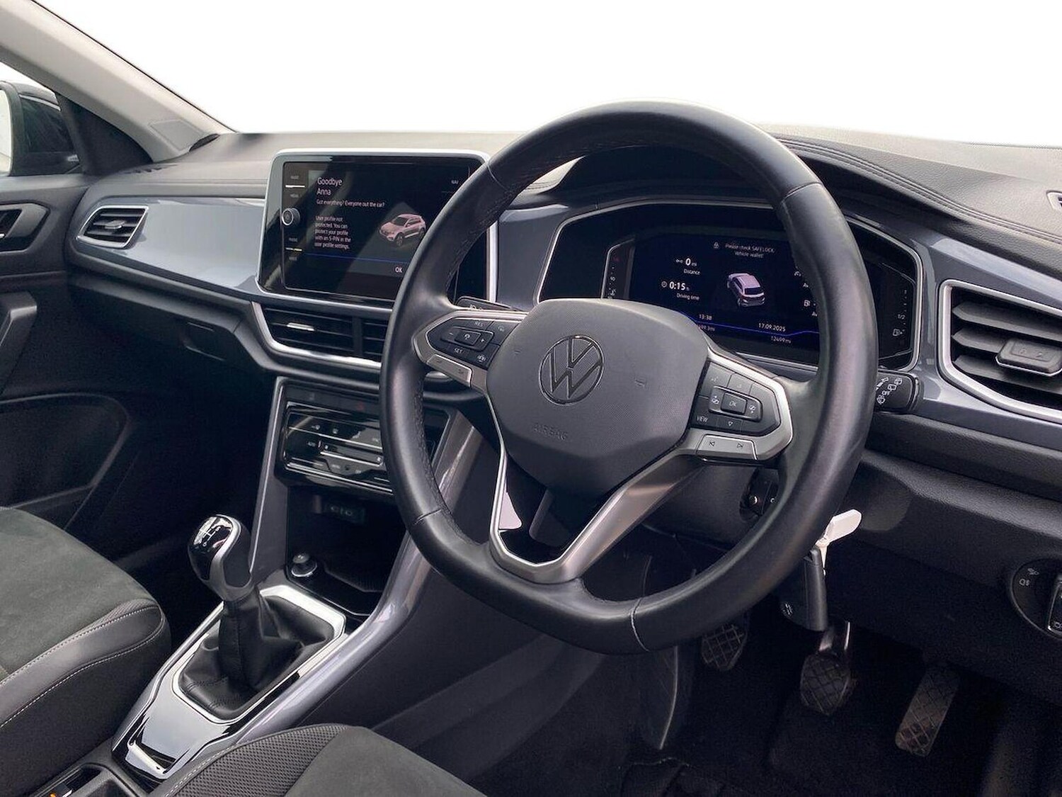 Used Volkswagen T-Roc 2023 for sale - 75987663: Photo 15