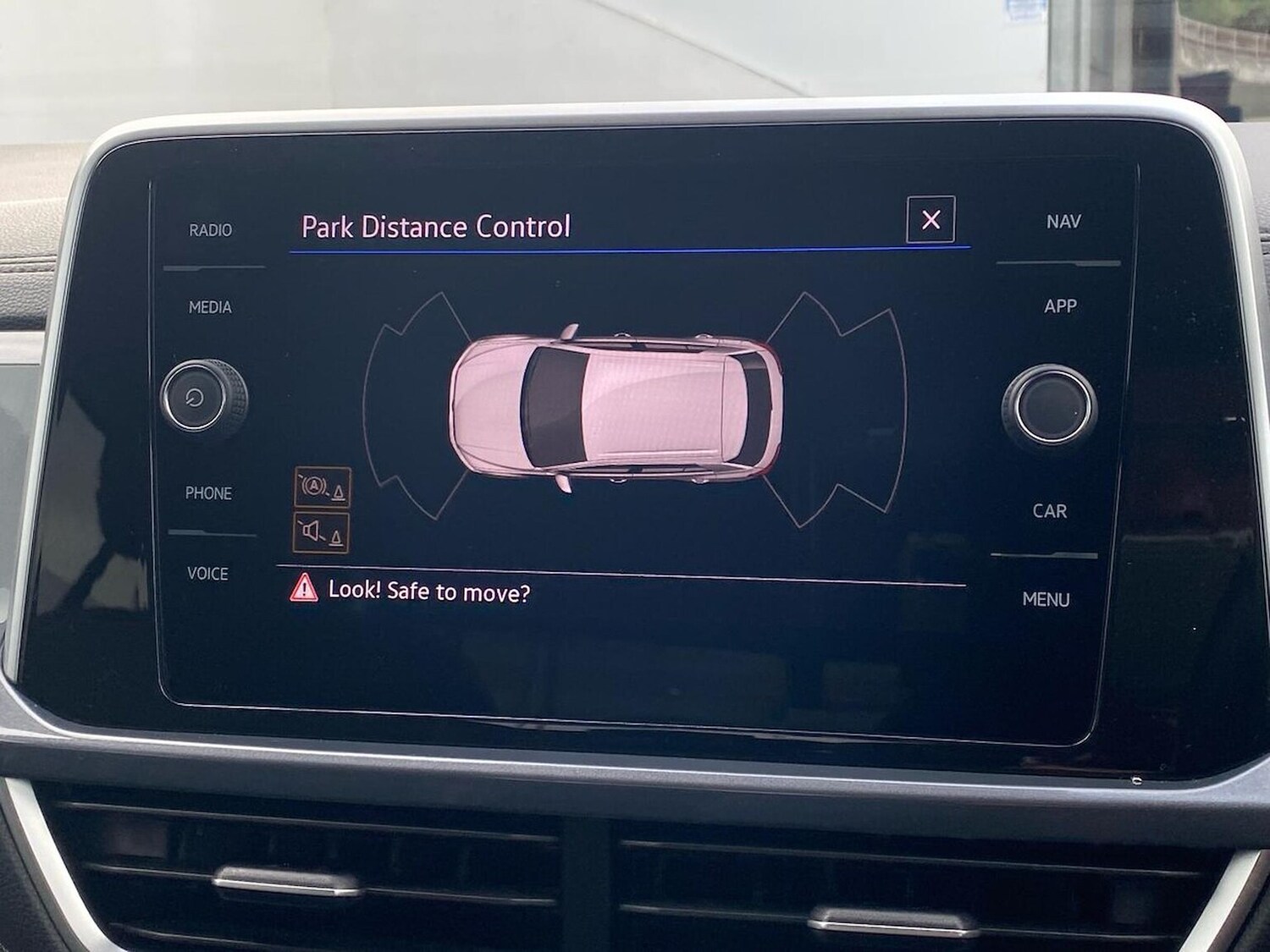 Used Volkswagen T-Roc 2023 for sale - 75987663: Photo 23