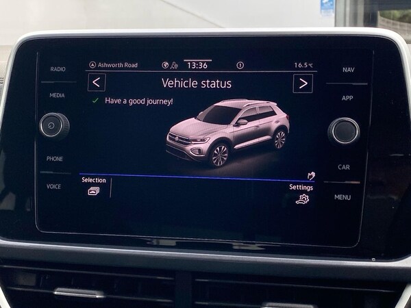 Used Volkswagen T-Roc 2023 for sale - 75987663: Photo 25
