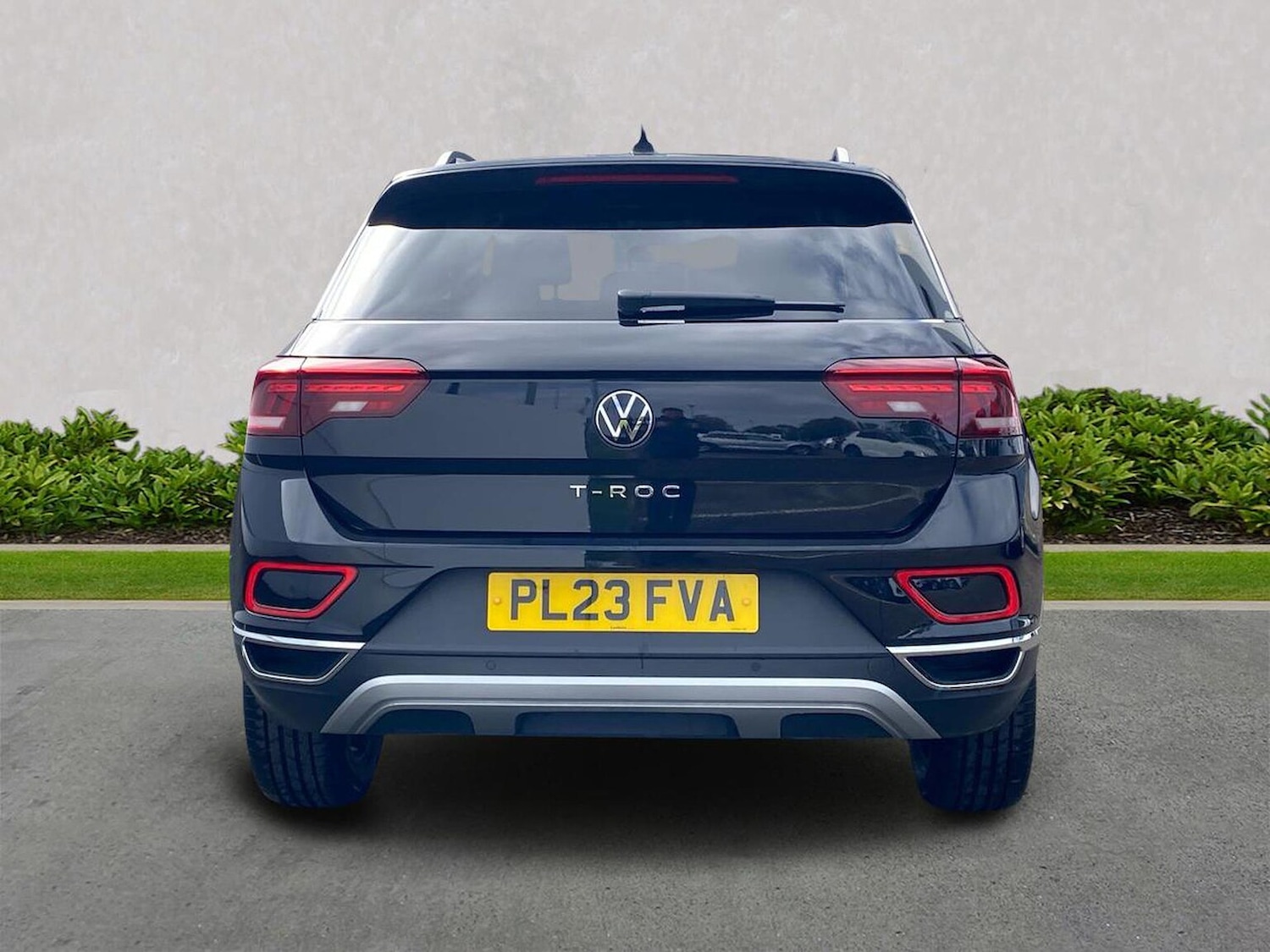 Used Volkswagen T-Roc 2023 for sale - 75987663: Photo 4