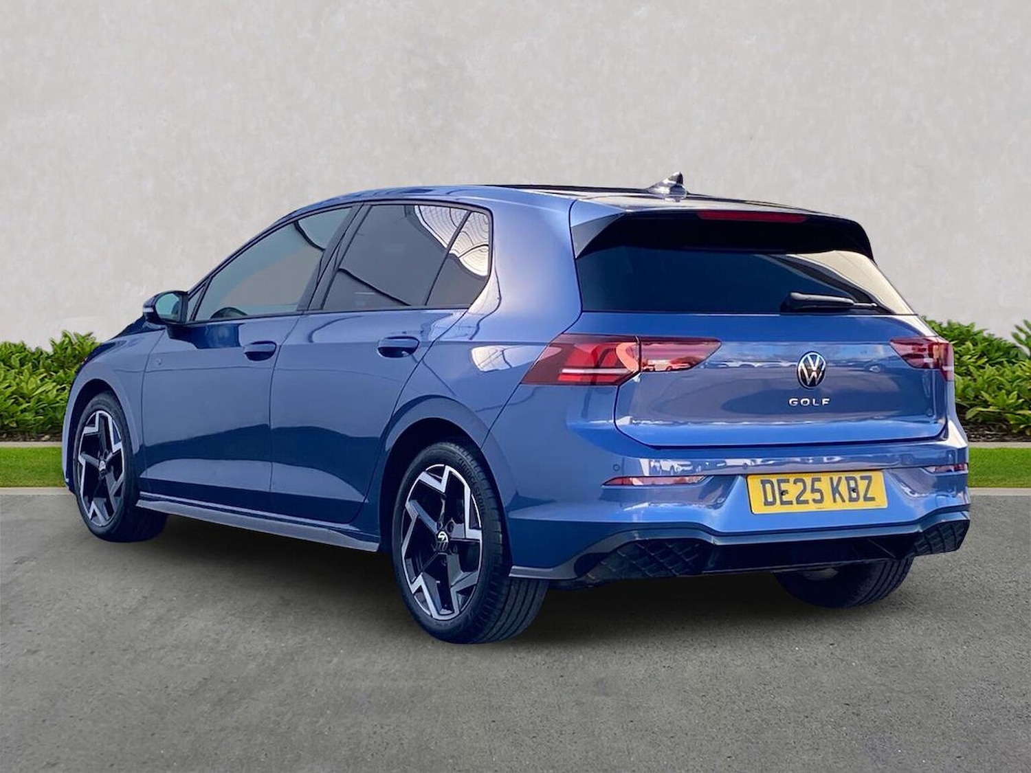 Used Volkswagen Golf 2025 for sale - 76342958: Photo 2