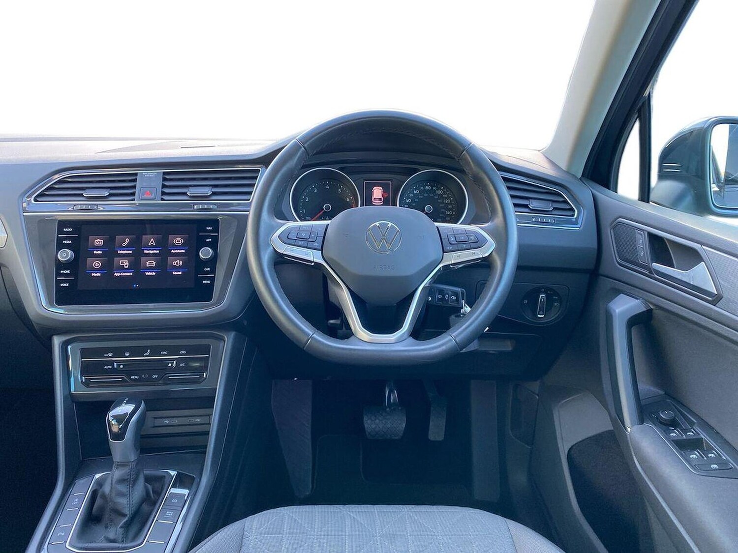 Used Volkswagen Tiguan 2023 for sale - 78195905: Photo 9