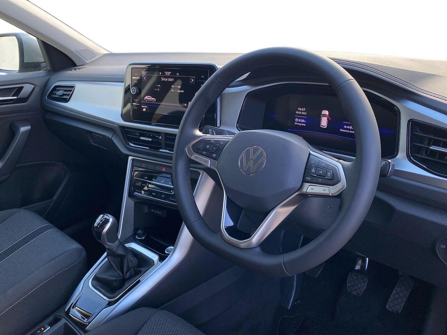 Used Volkswagen T-Roc 2025 for sale - 76127148: Photo 15