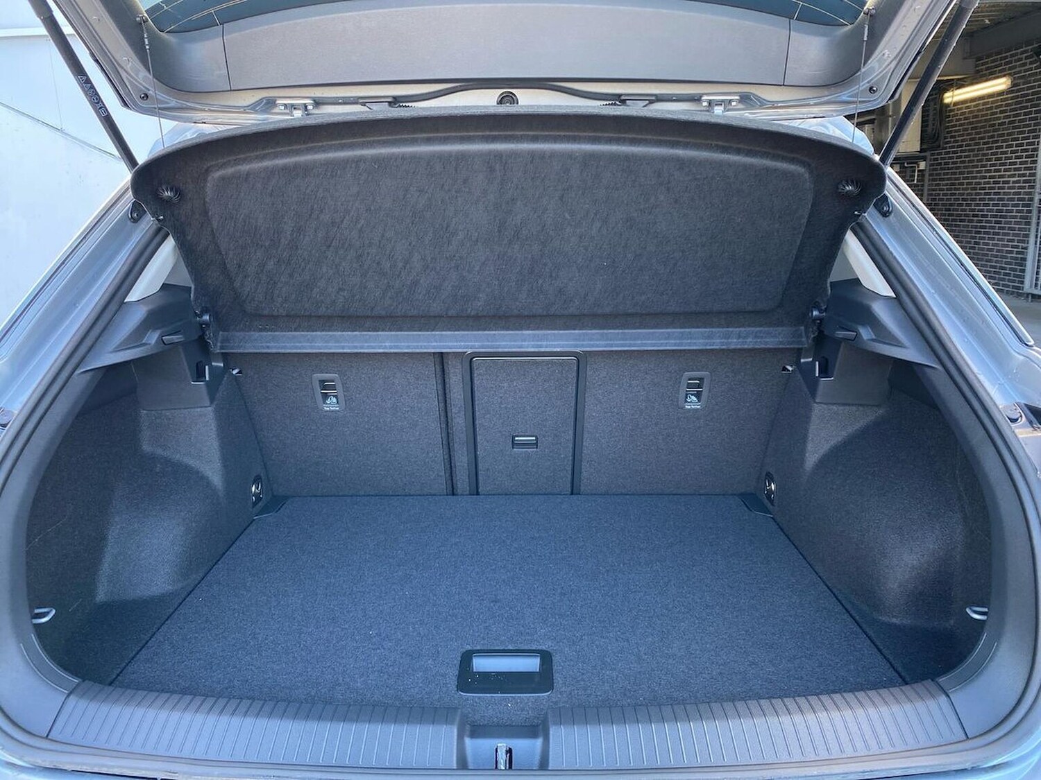 Used Volkswagen T-Roc 2025 for sale - 76127148: Photo 17