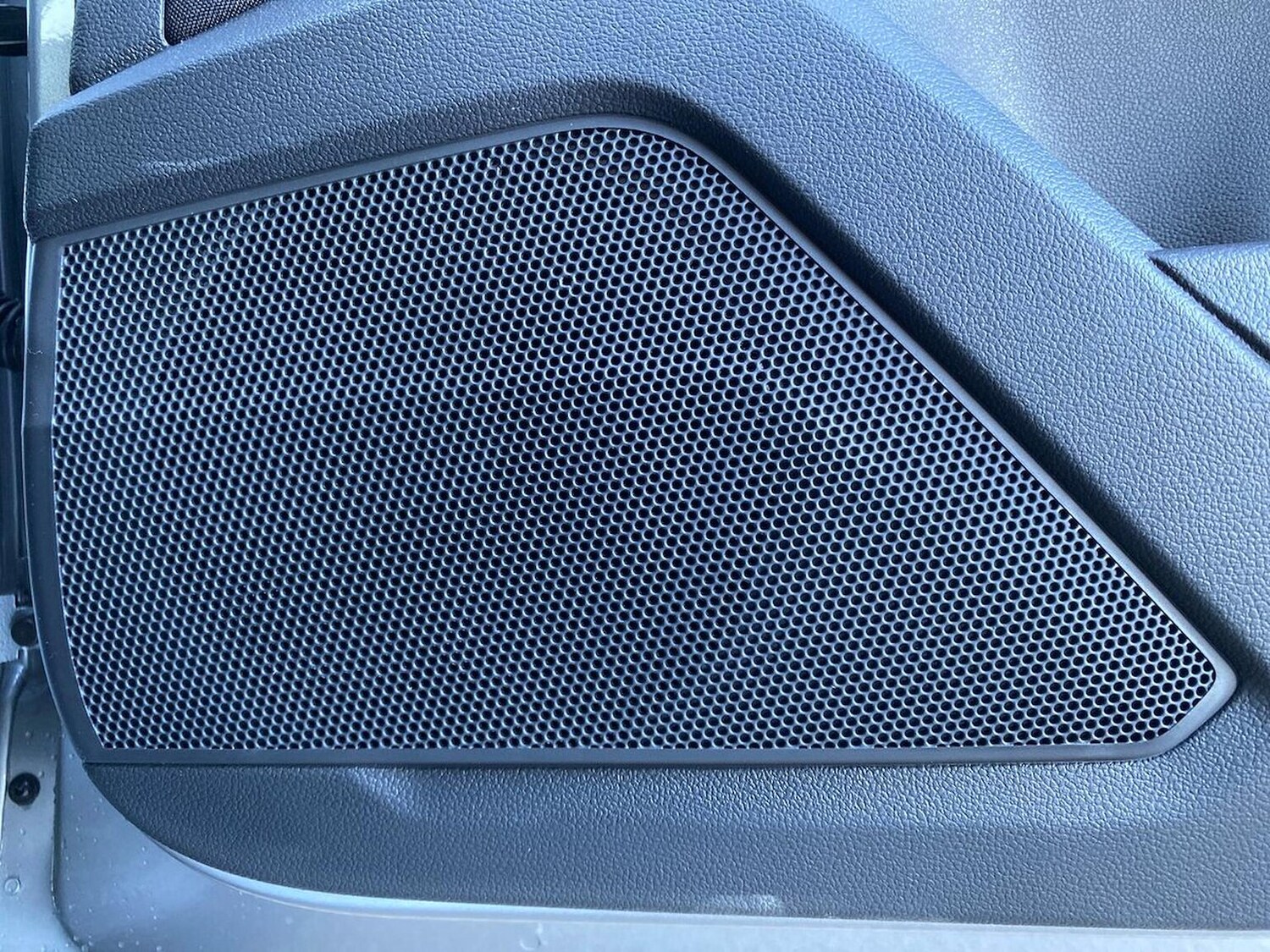 Used Volkswagen T-Roc 2025 for sale - 76127148: Photo 29