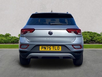 Used Volkswagen T-Roc 2025 for sale - 76127148: Photo