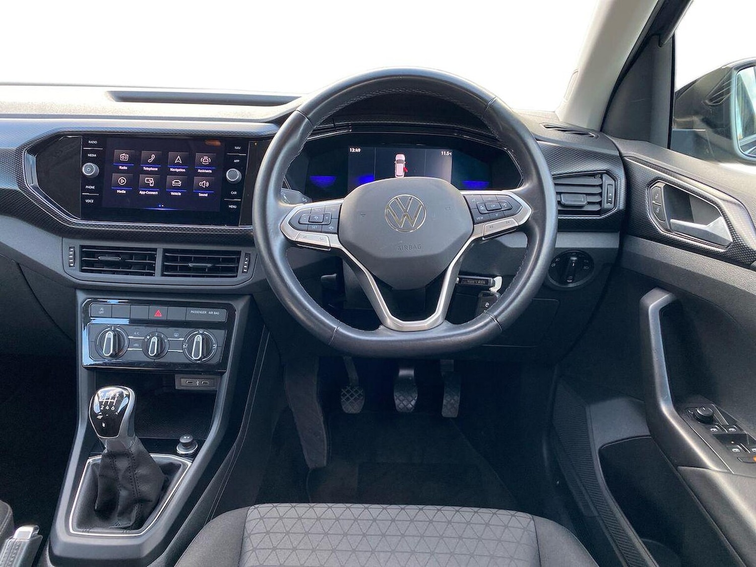 Used Volkswagen T-Cross 2022 for sale - 76725938: Photo 9