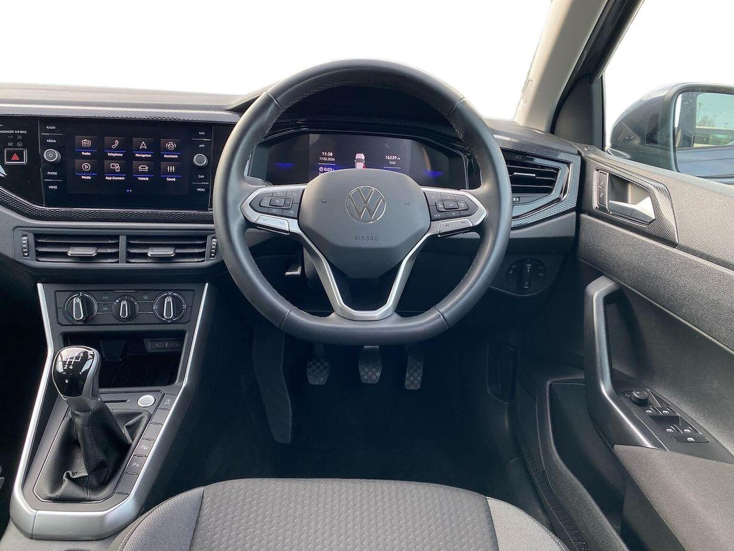 Used Volkswagen Taigo 2025 for sale - 78039289: Photo 9