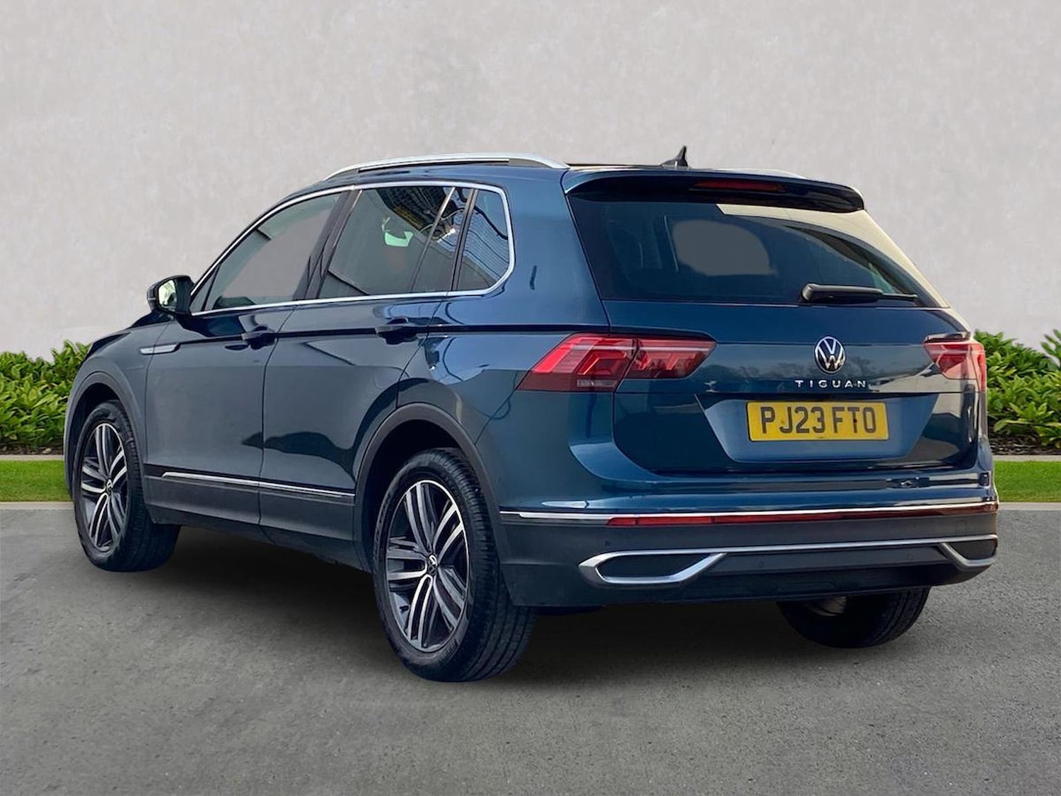 Used Volkswagen Tiguan 2023 for sale - 78195909: Photo 2