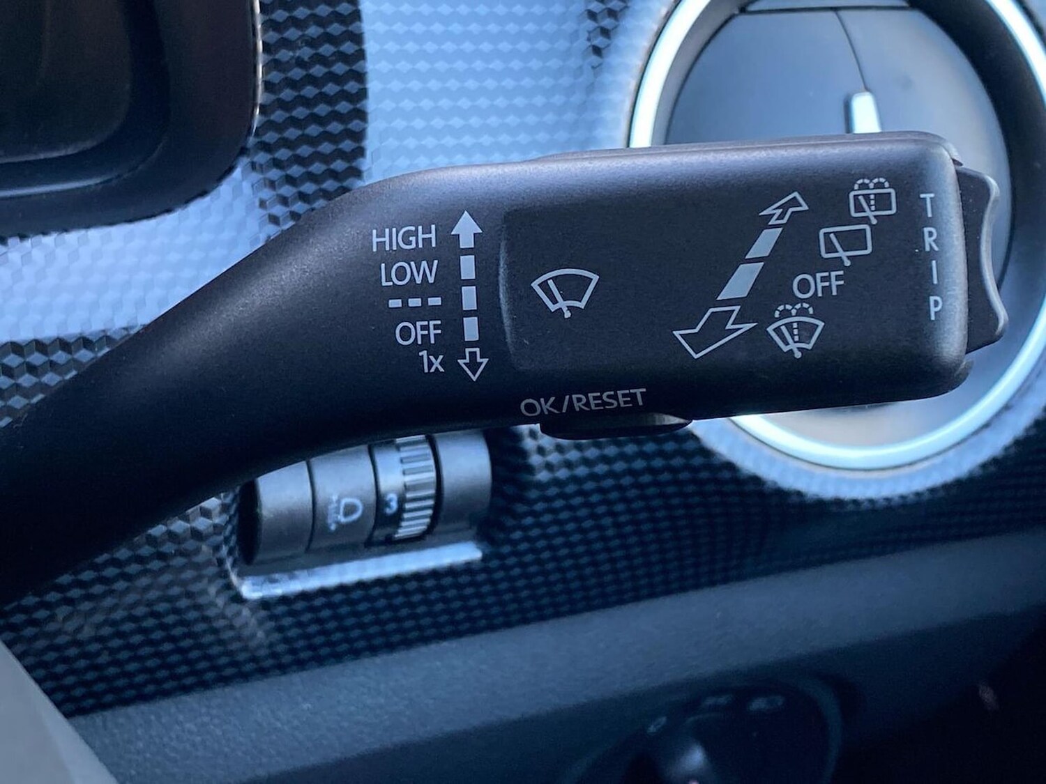 Used Volkswagen up! 2022 for sale - 78195924: Photo 24