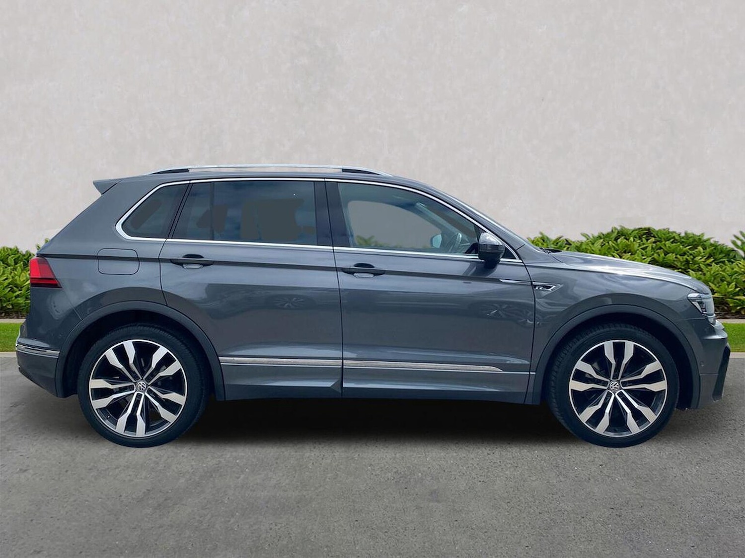 Used Volkswagen Tiguan 2020 for sale - 75975425: Photo 3