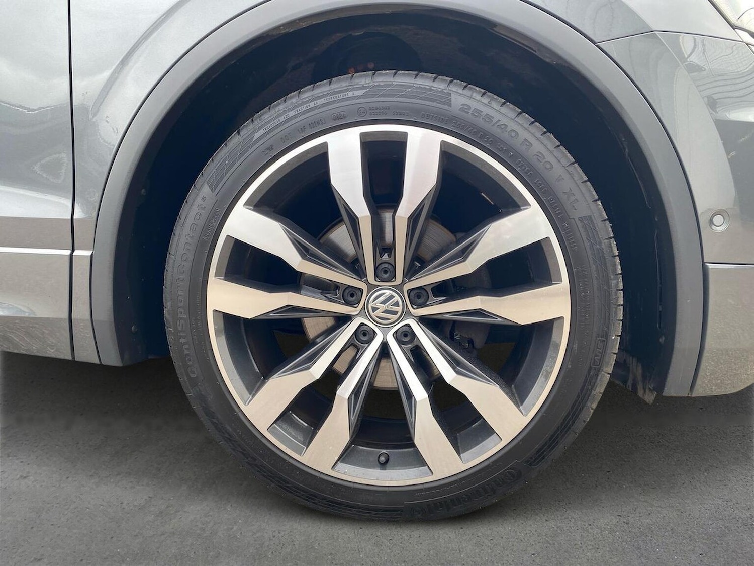 Used Volkswagen Tiguan 2020 for sale - 75975425: Photo 6