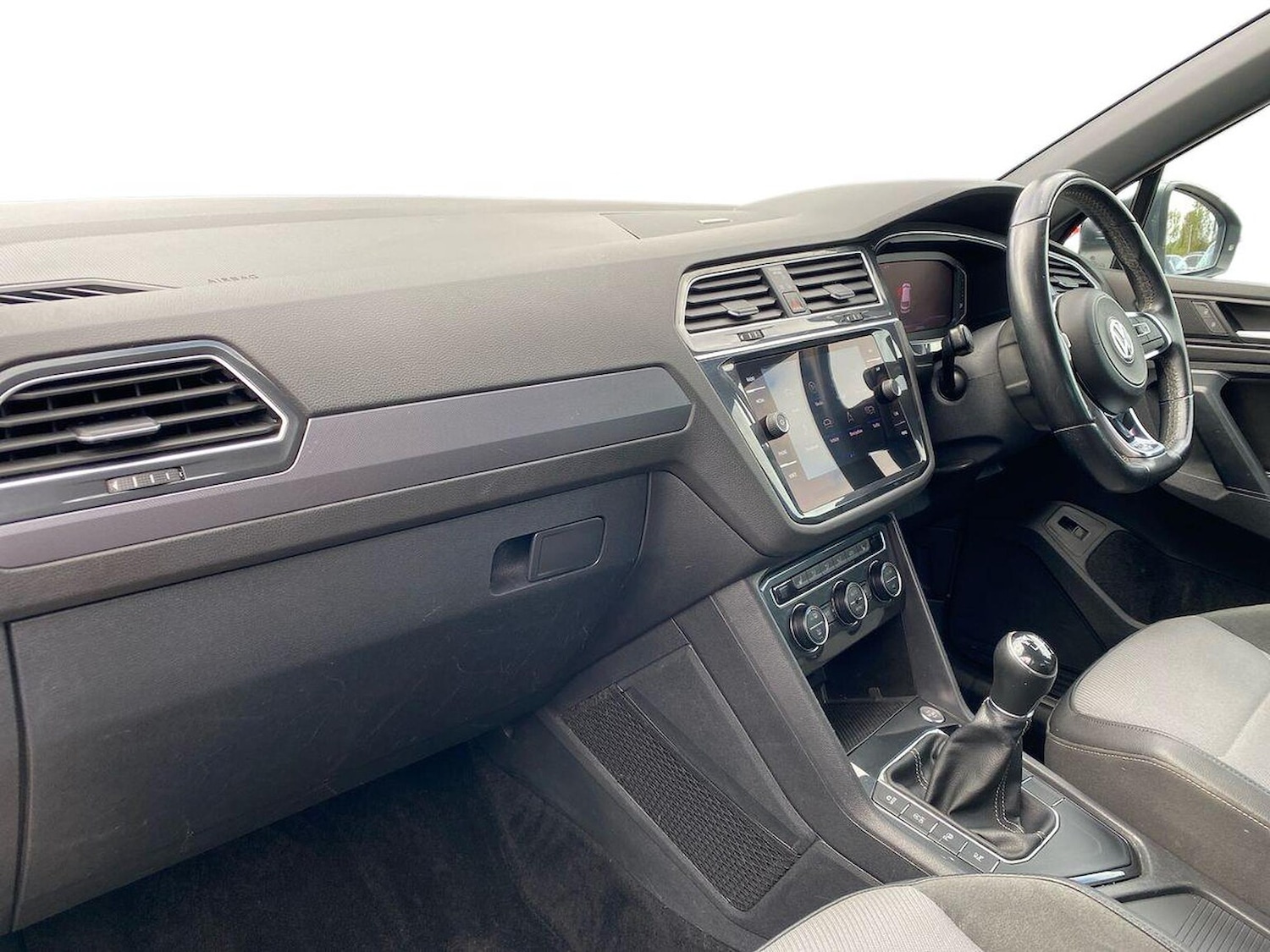 Used Volkswagen Tiguan 2020 for sale - 75975425: Photo 7