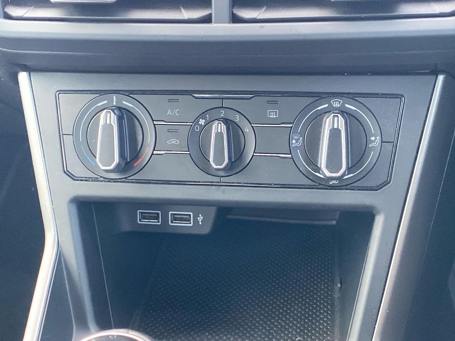 Used Volkswagen Polo 2019 for sale - 76860021: Photo 12