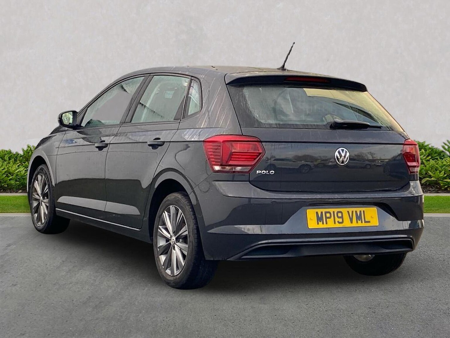 Used Volkswagen Polo 2019 for sale - 76860021: Photo 2