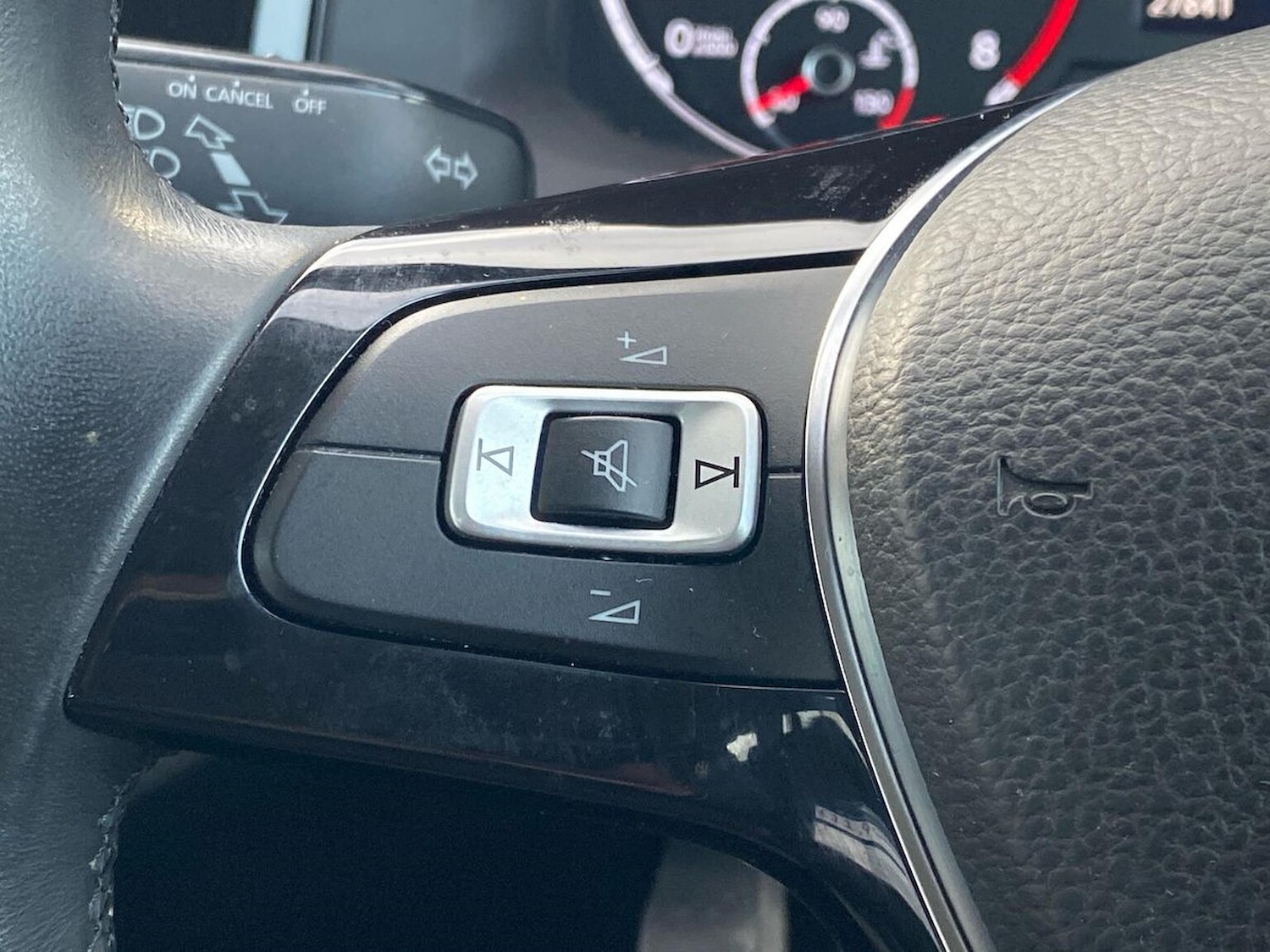 Used Volkswagen Polo 2019 for sale - 76860021: Photo 25