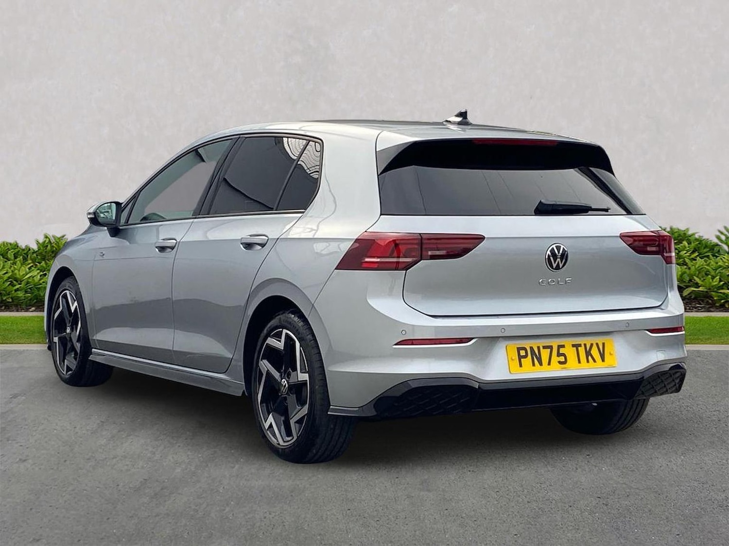 Used Volkswagen Golf 2025 for sale - 78195930: Photo 2