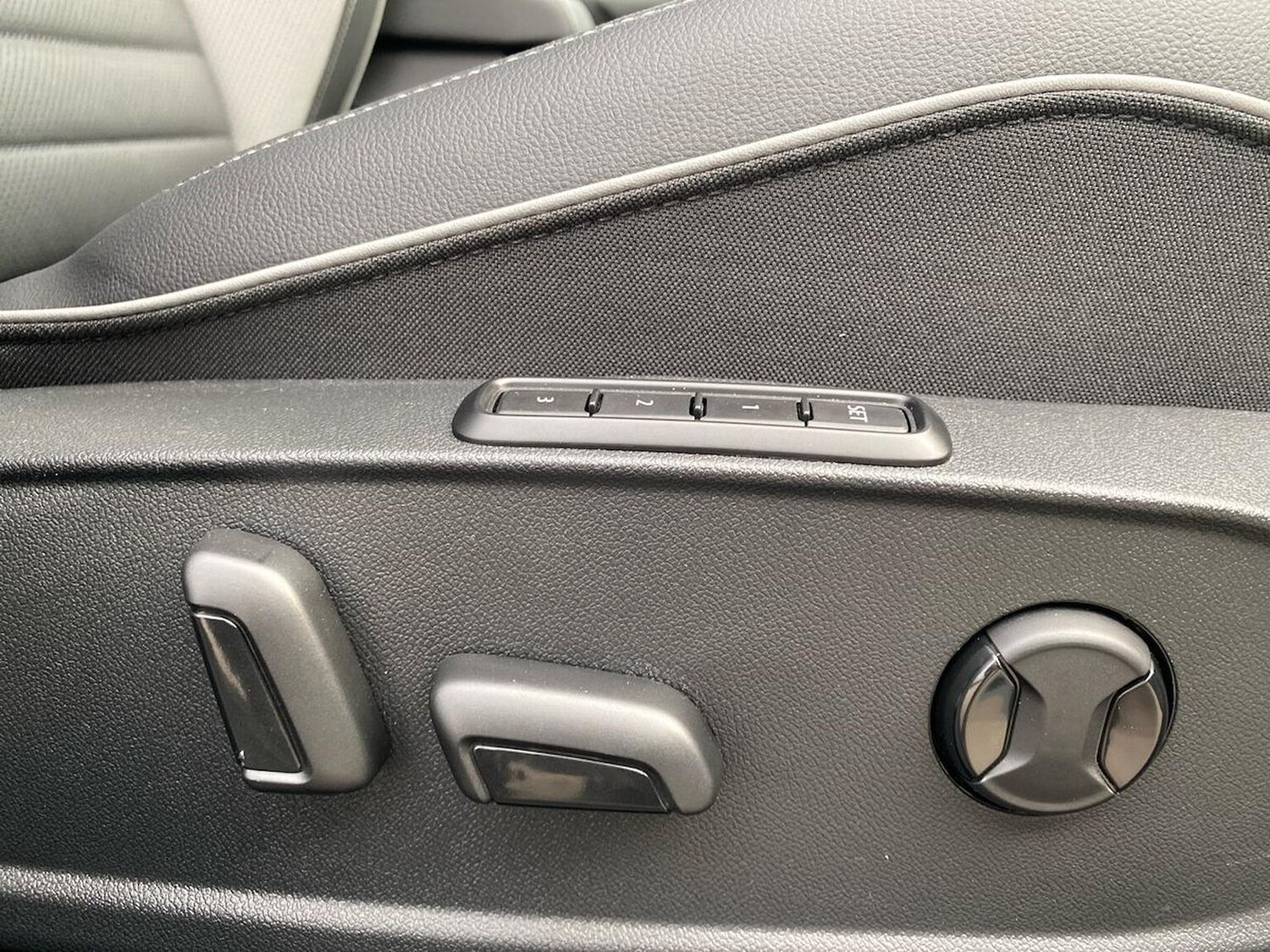 Used Volkswagen Golf 2025 for sale - 78195930: Photo 30