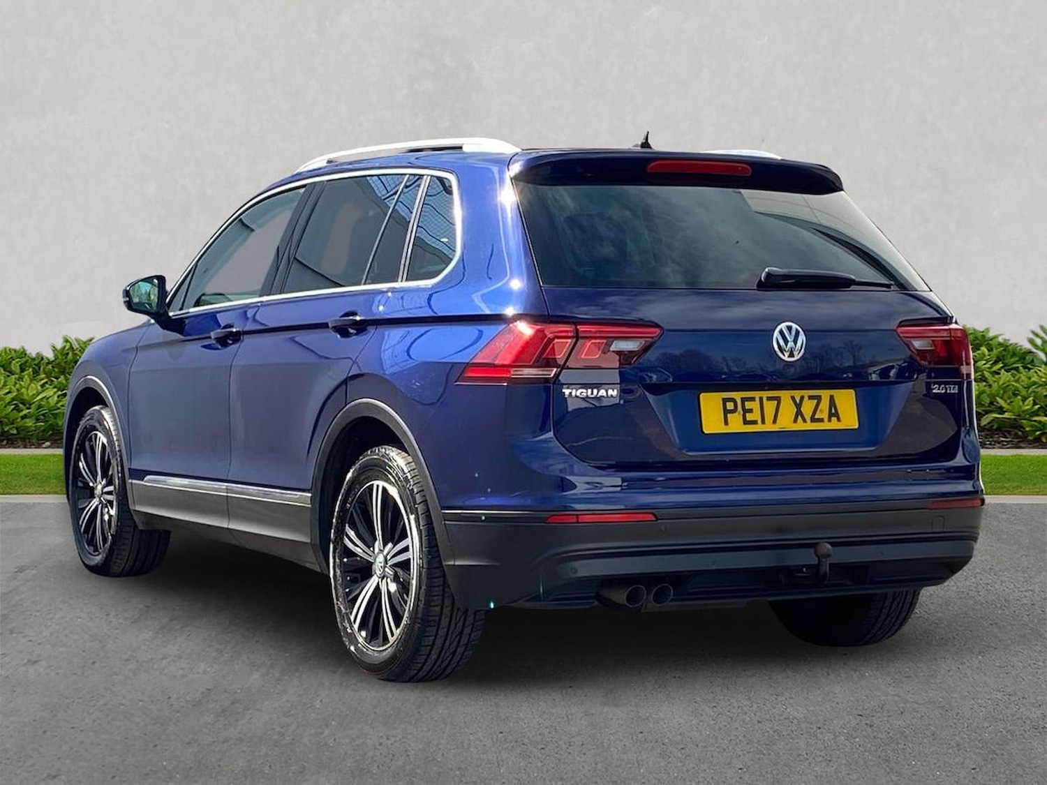 Used Volkswagen Tiguan 2017 for sale - 78195939: Photo 2