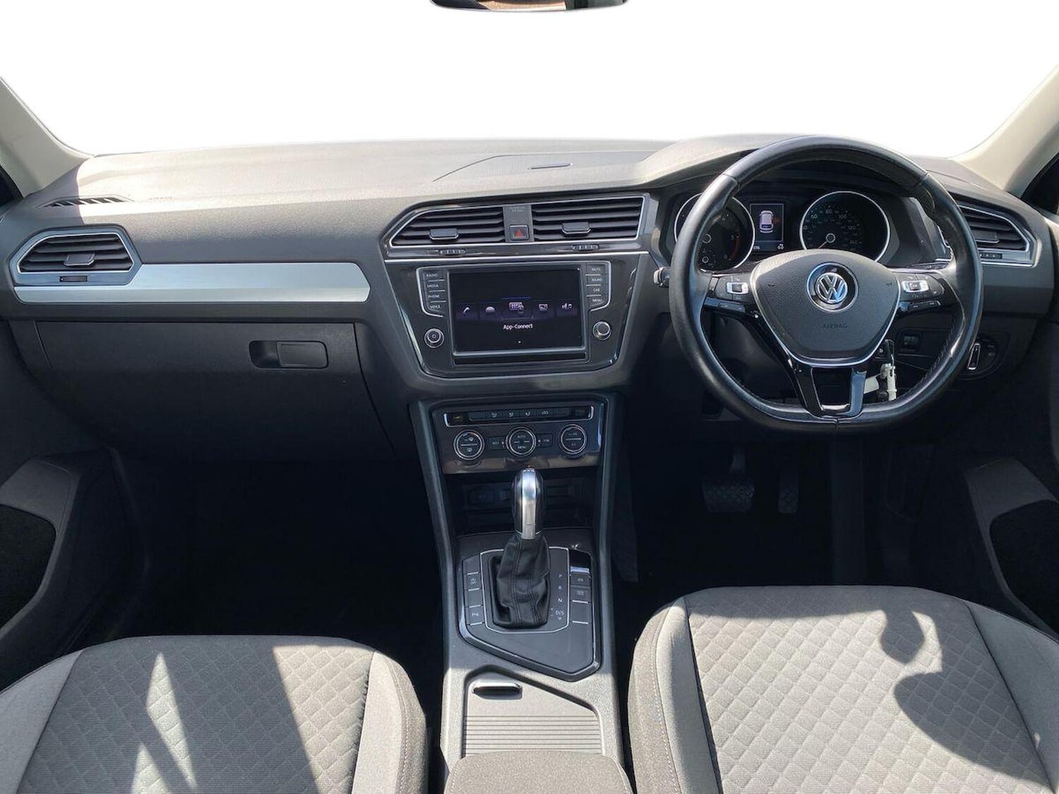 Used Volkswagen Tiguan 2017 for sale - 78195939: Photo 8