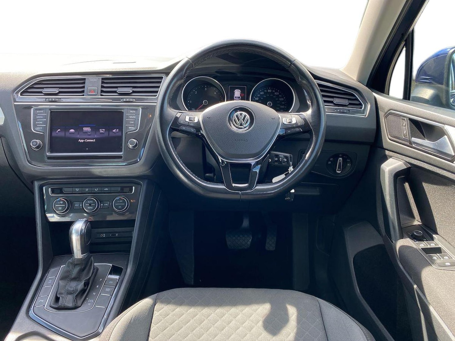 Used Volkswagen Tiguan 2017 for sale - 78195939: Photo 9