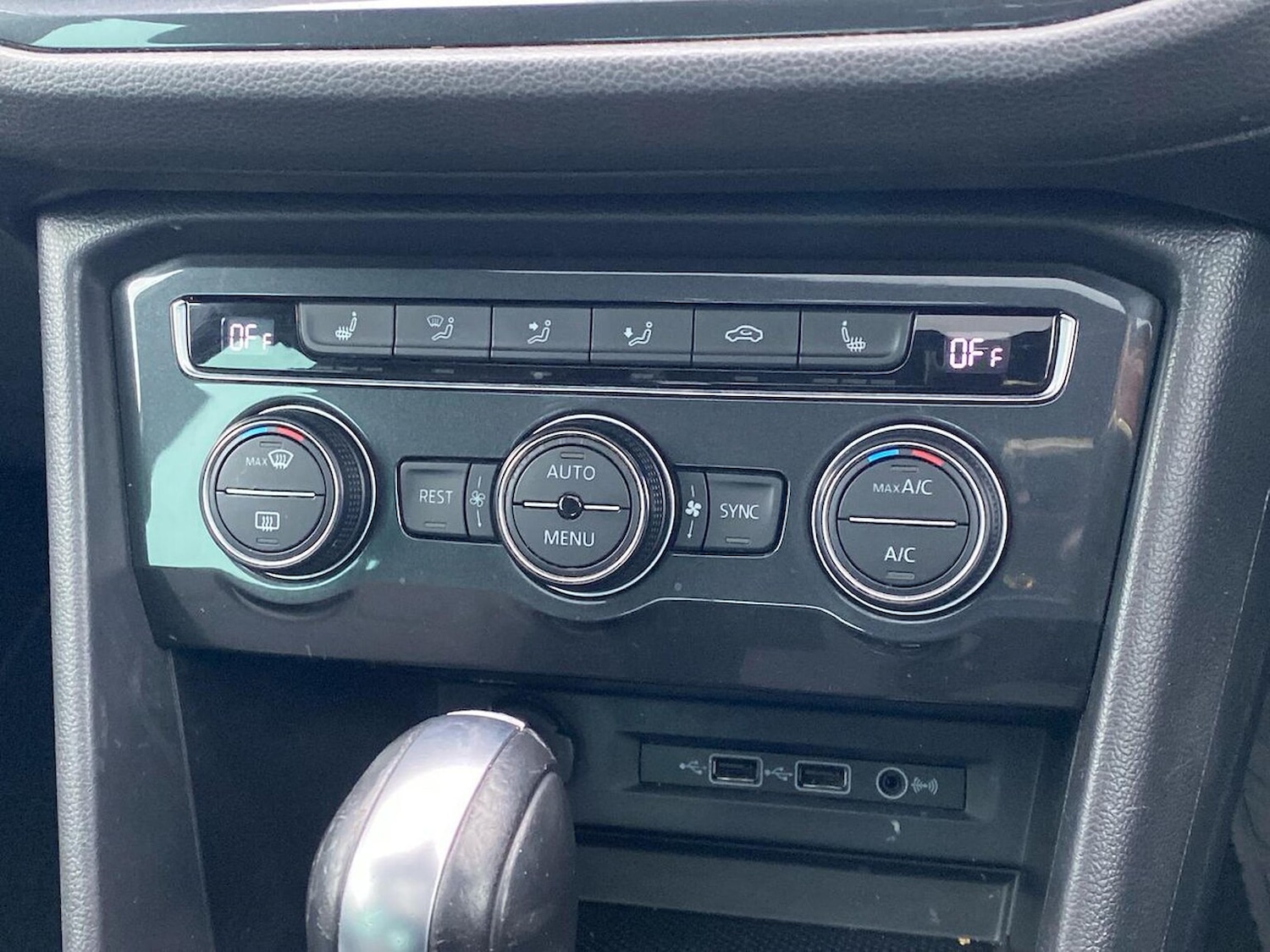 Used Volkswagen Tiguan 2020 for sale - 76969999: Photo 12