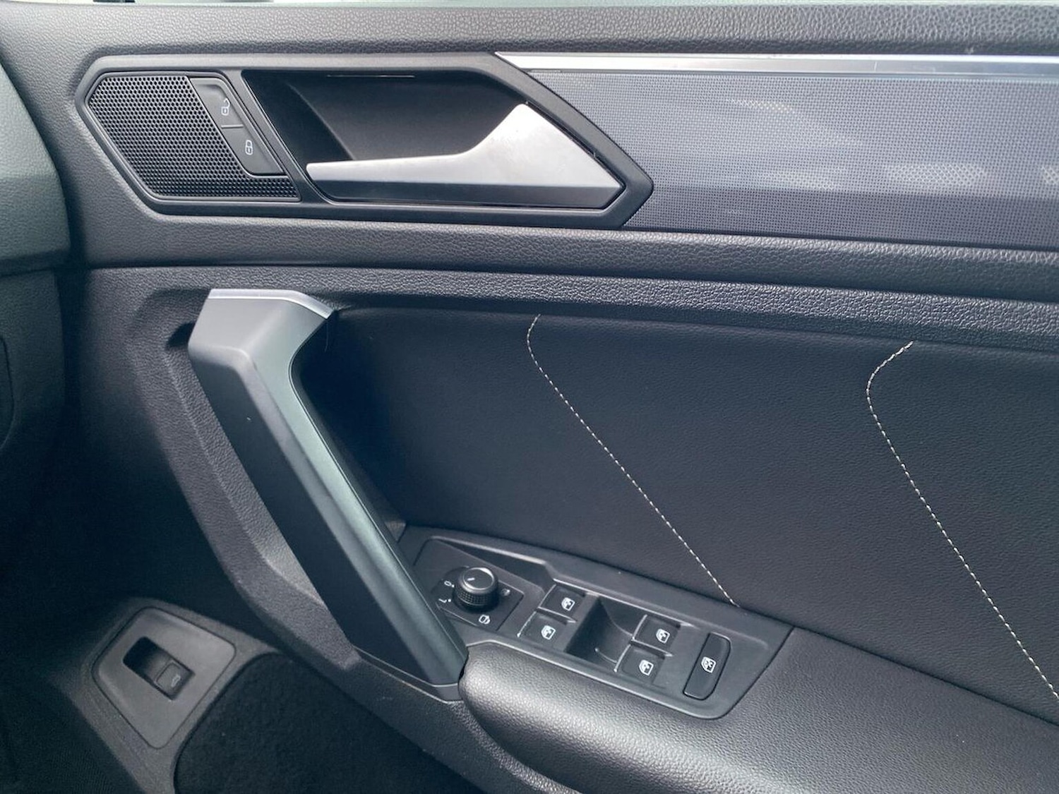 Used Volkswagen Tiguan 2020 for sale - 76969999: Photo 21